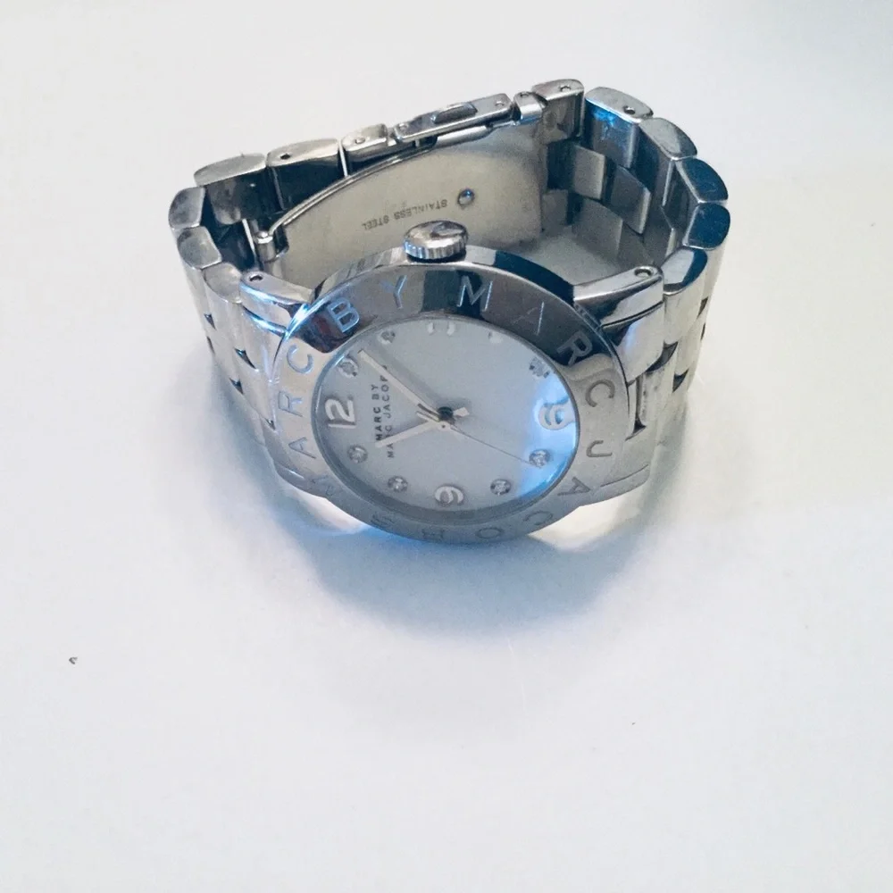 MARC BY MARC JACOBS AMY MID SIZE STAINLESS STEEL WOMENS WATCH EUC