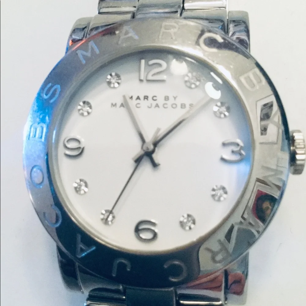 MARC BY MARC JACOBS AMY MID SIZE STAINLESS STEEL WOMENS WATCH EUC