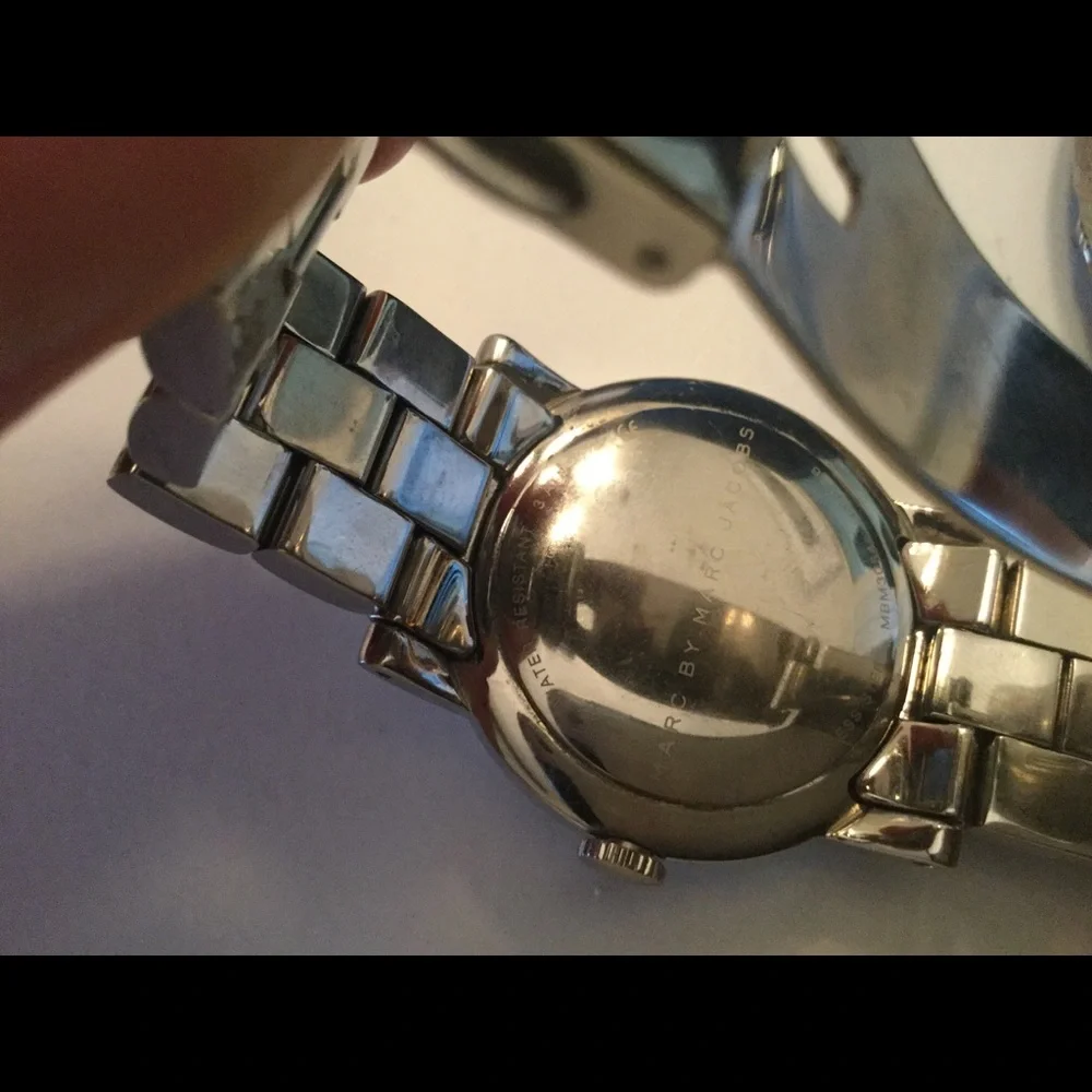 MARC BY MARC JACOBS AMY MID SIZE STAINLESS STEEL WOMENS WATCH EUC
