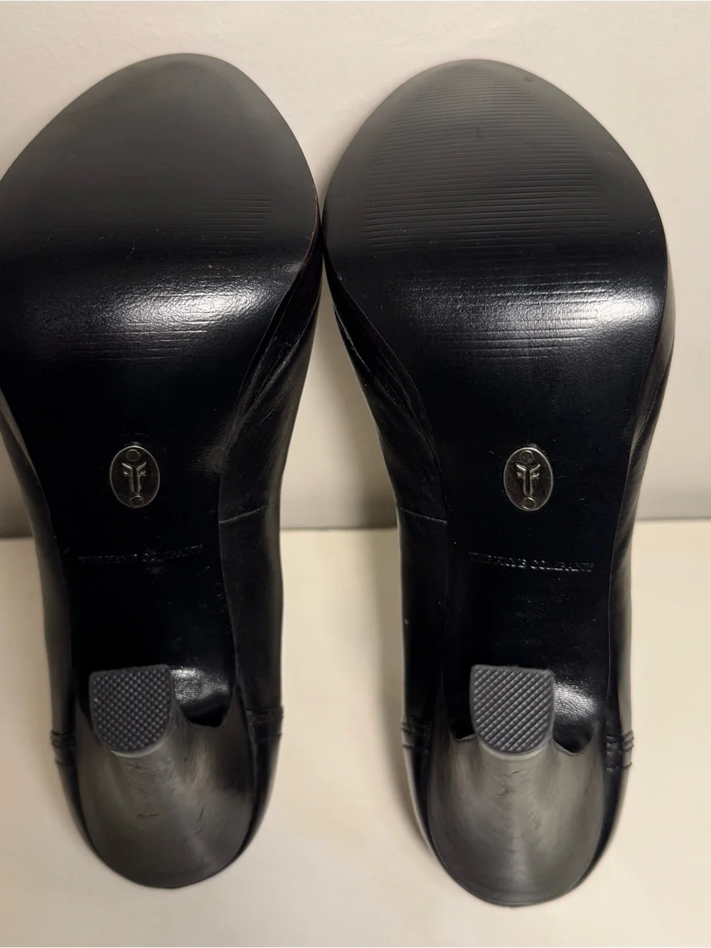 Frye preowned great