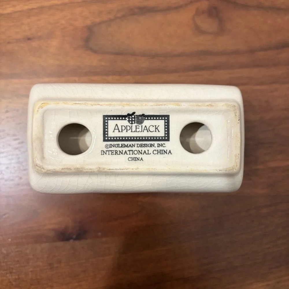 Ingleman Design, Inc. this ceramic