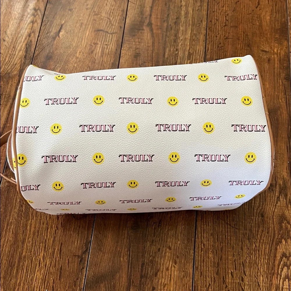TRULY white travel
