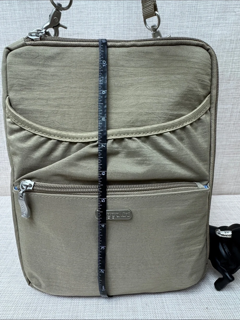 Baggallini compact crossbody