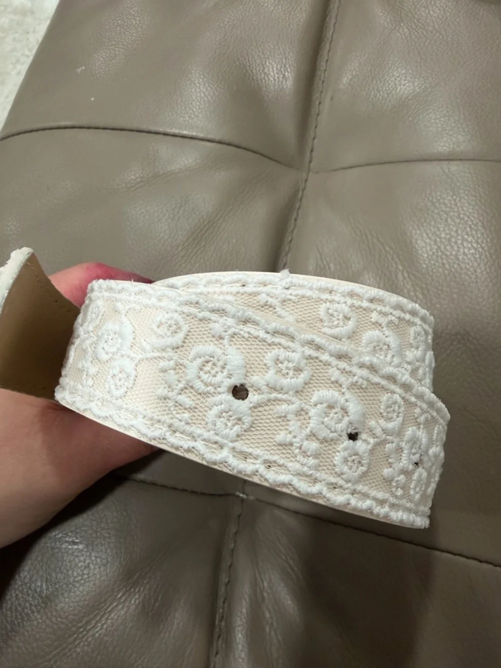 N/A white lace