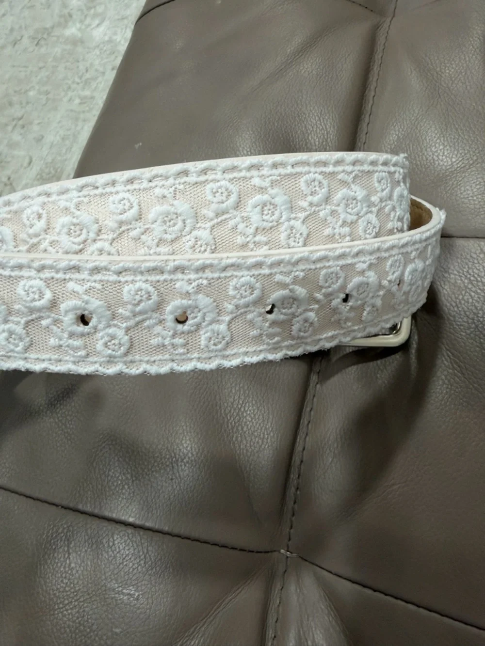 N/A white lace