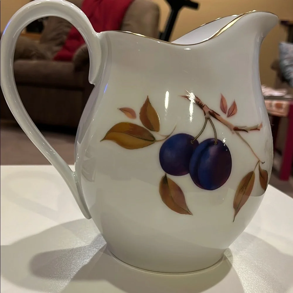 Royal Worcester this elegant