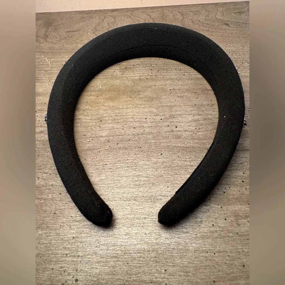 N/A elegant black