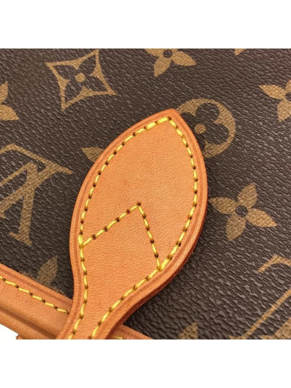 Louis Vuitton preloved monogram ladies