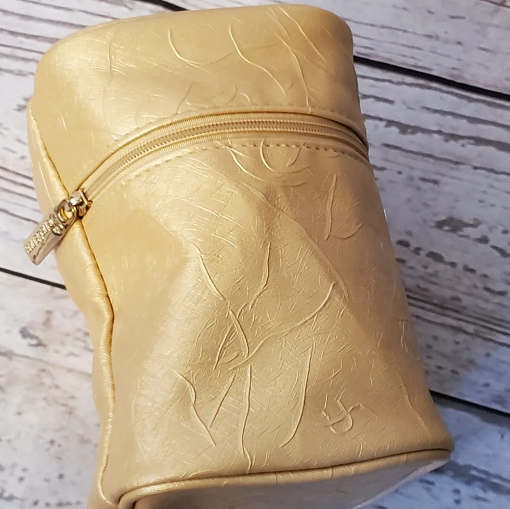 SeneGence gold vinyl