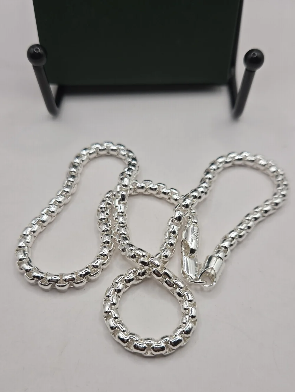 Asdull shiny silver