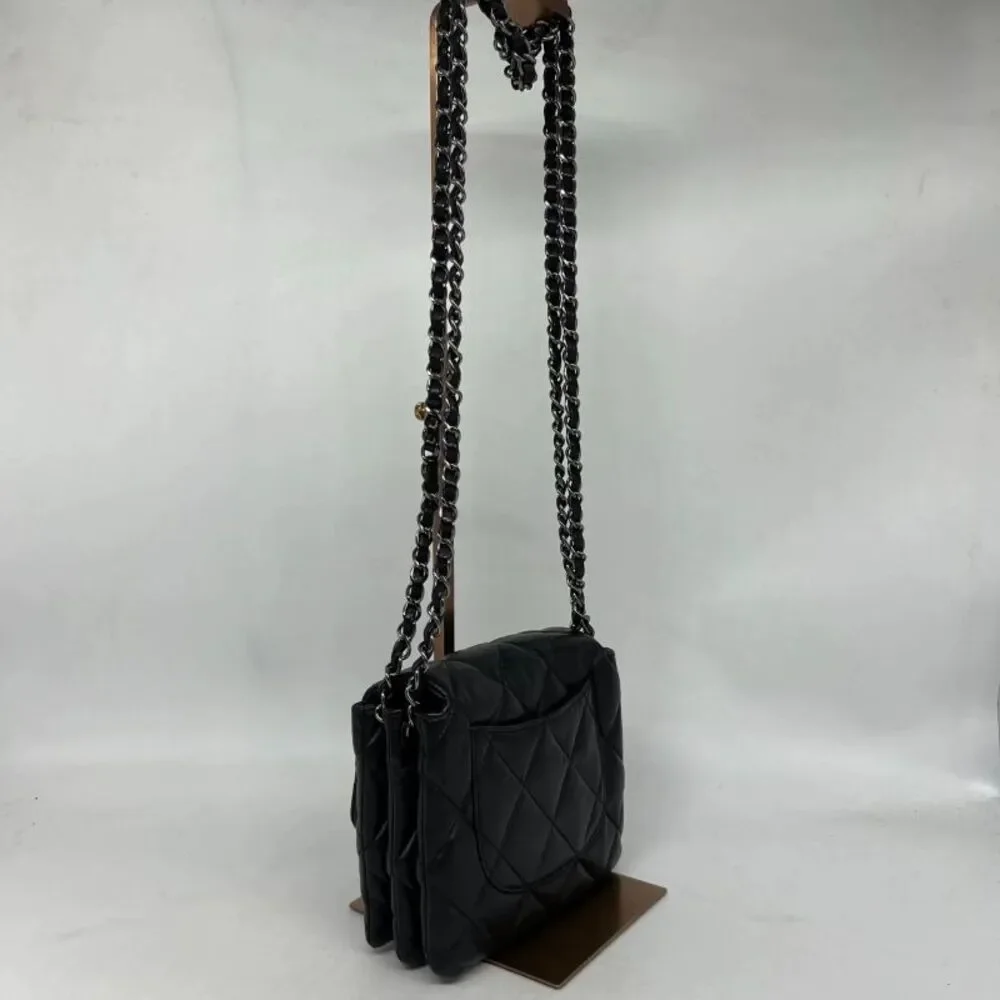 CHANEL brand color