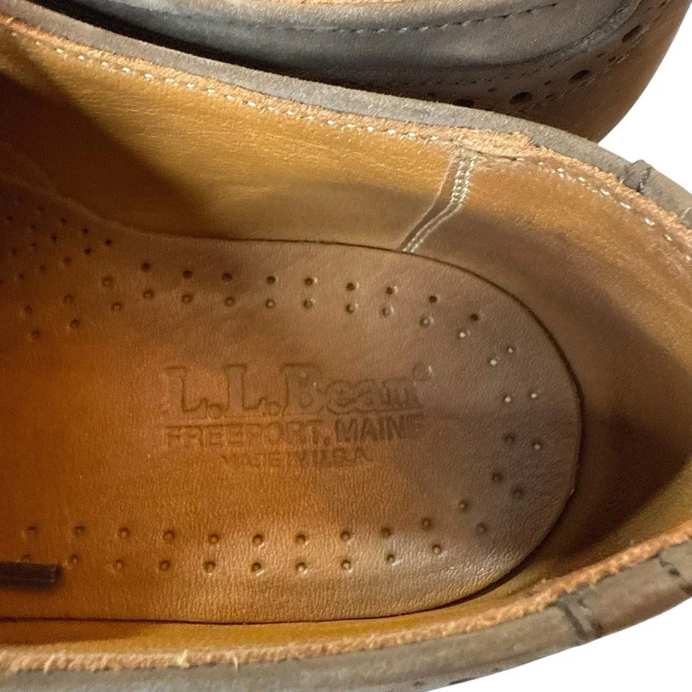 Vintage 90s L.L. Bean Suede Wingtip Oxford Shoes‎ 9B Vibram Sole Made in USA