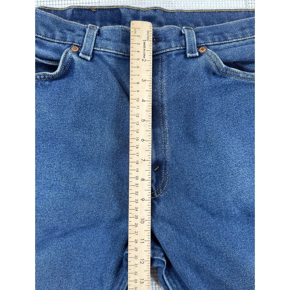 Levis actual size