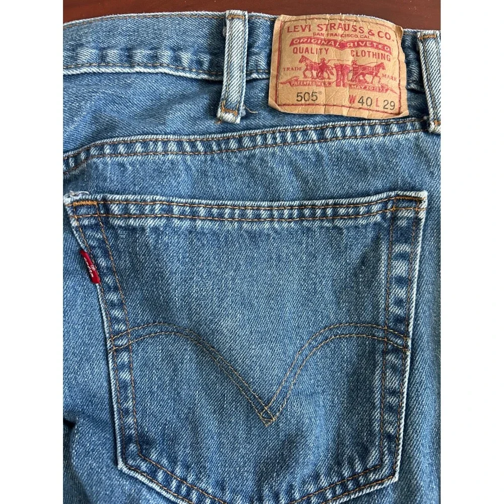 Levis 505 have