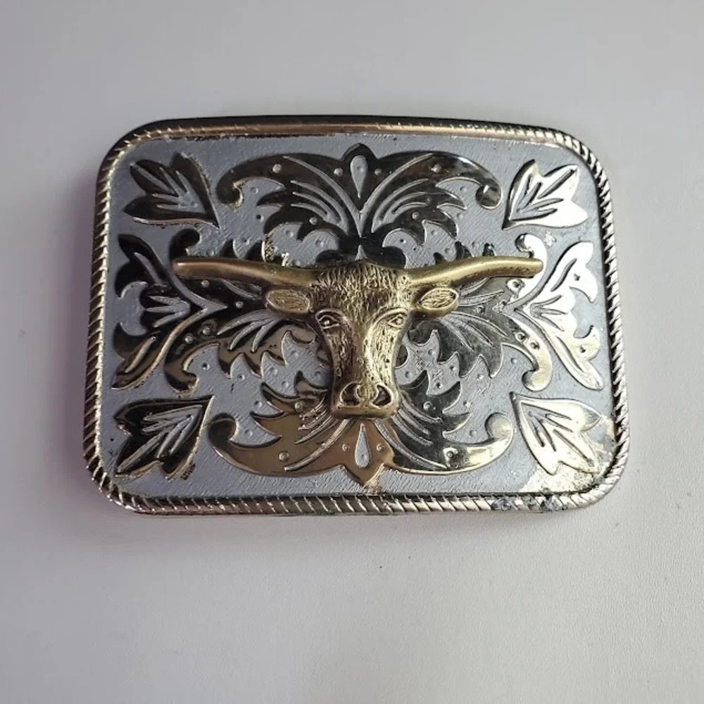 Unbranded vintage belt