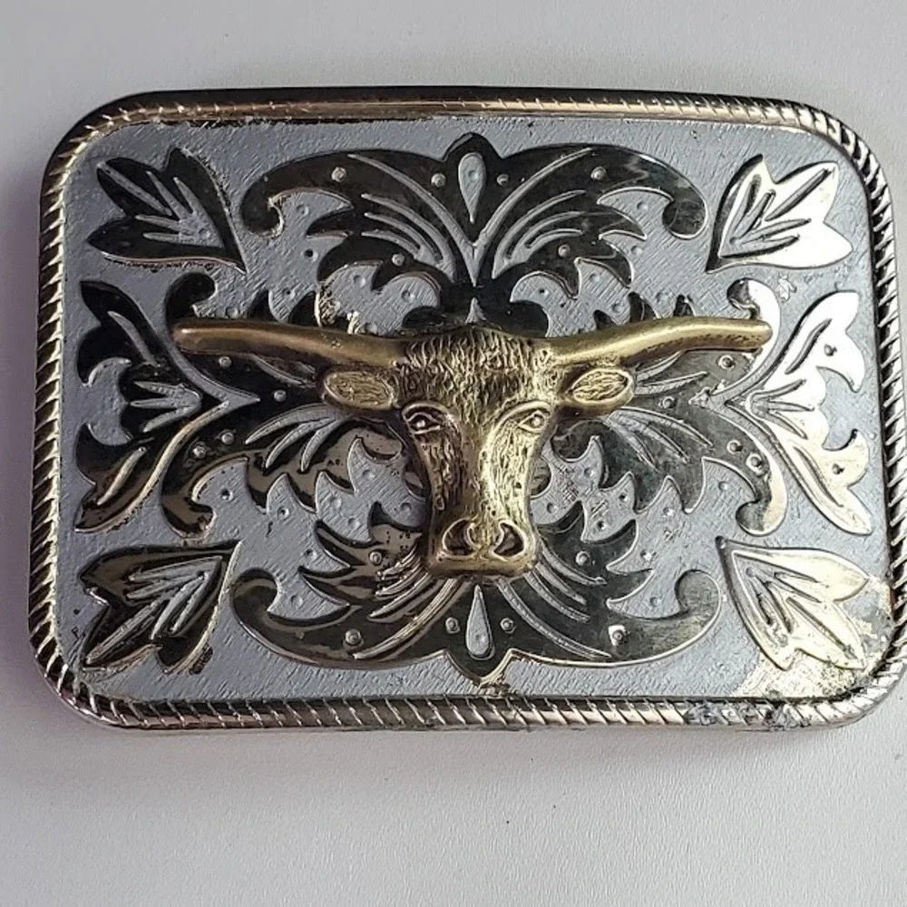 Unbranded vintage belt