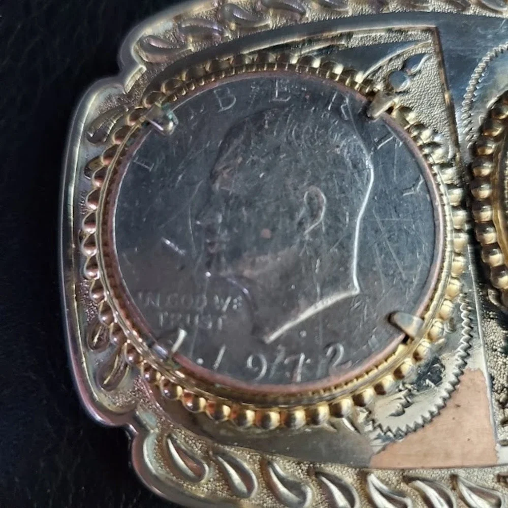 N/A vintage belt