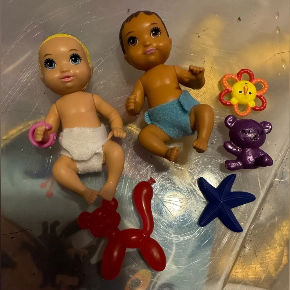 Barbie skipper babysitting lot of 2 infant babies & accessories