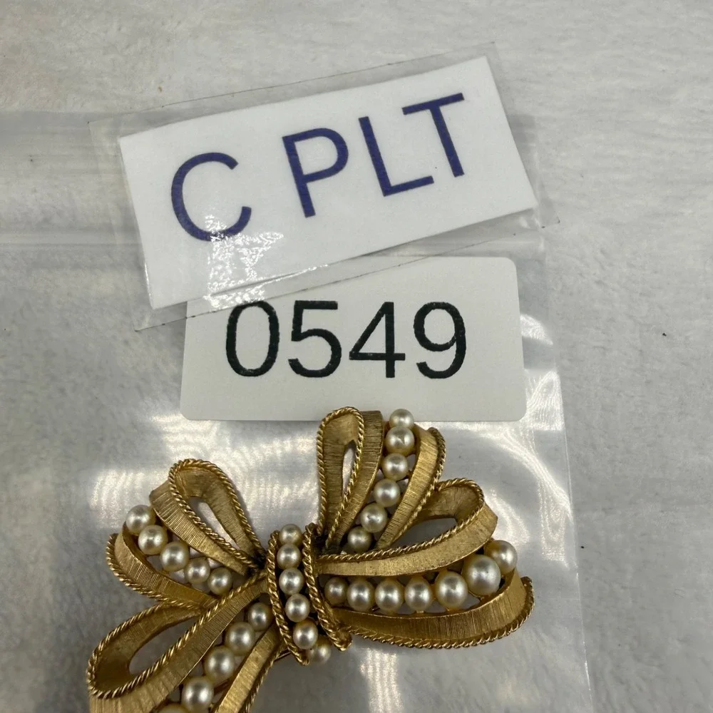 Vintage Trifari Bow Brooch Gold Tone Imitation Pearl Signed