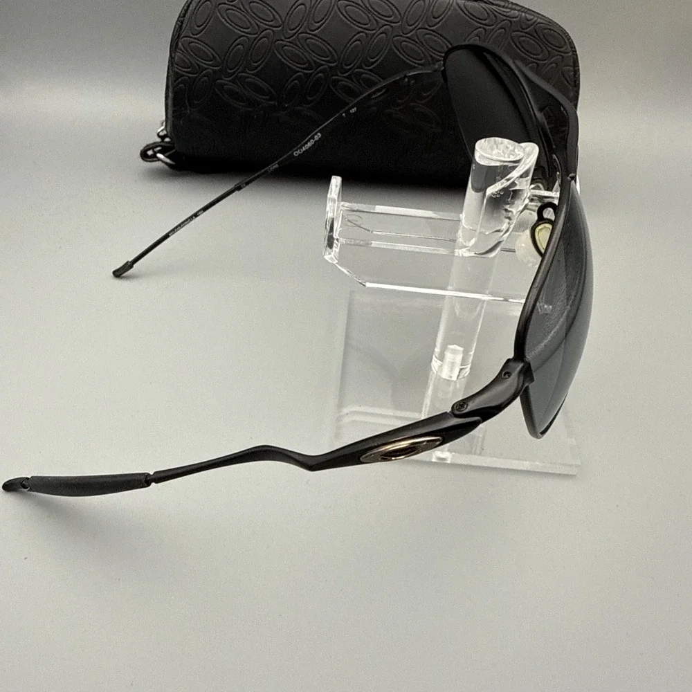 Oakley note see