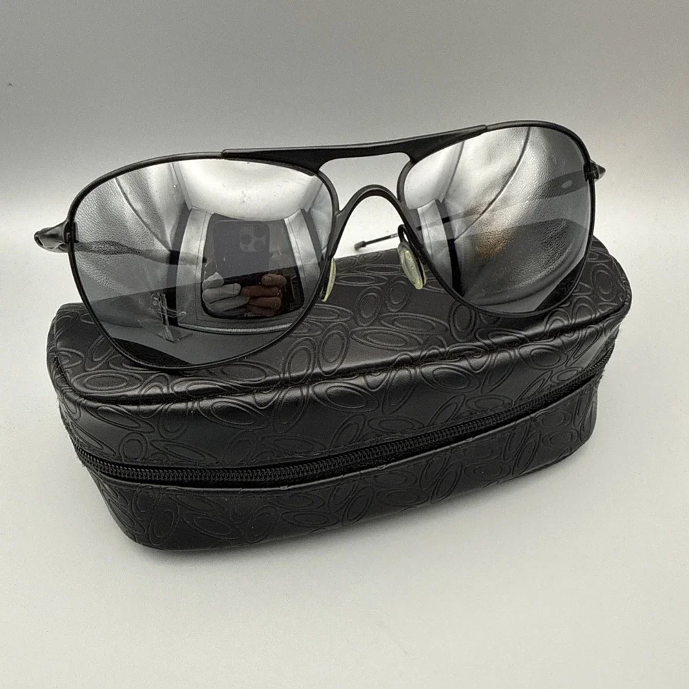 Oakley note see