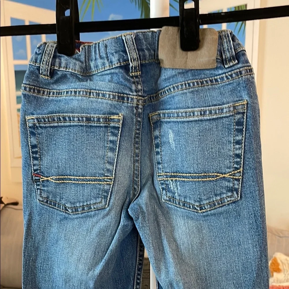 Tommy Hilfiger stylish blue