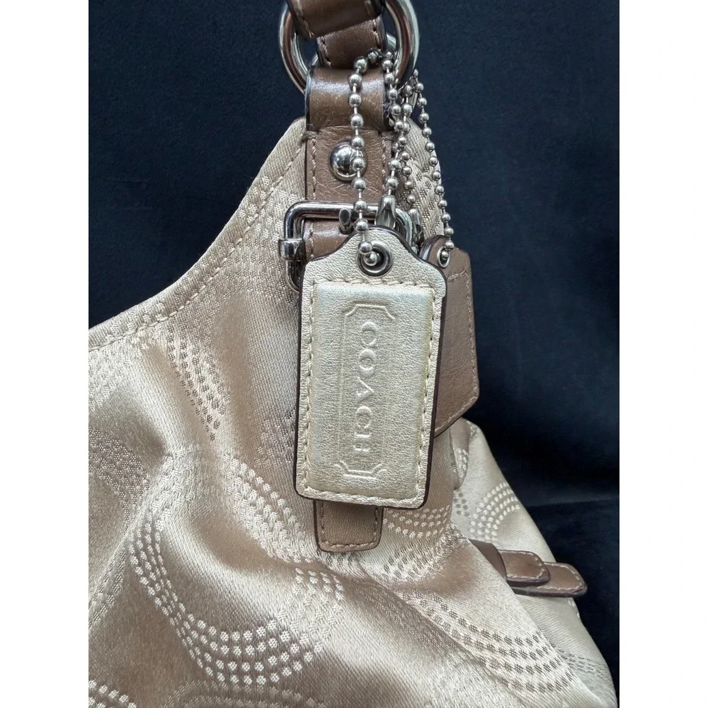 Coach madison signature