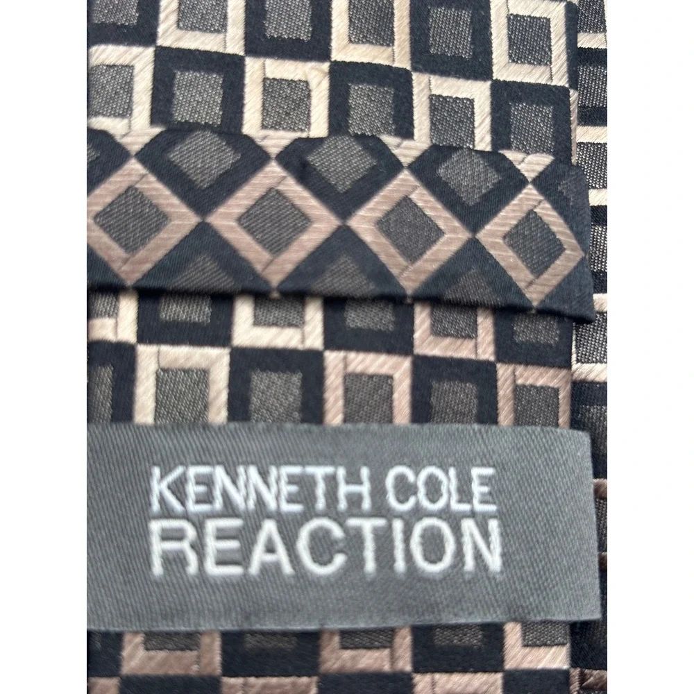 Kenneth Cole Reaction description complete