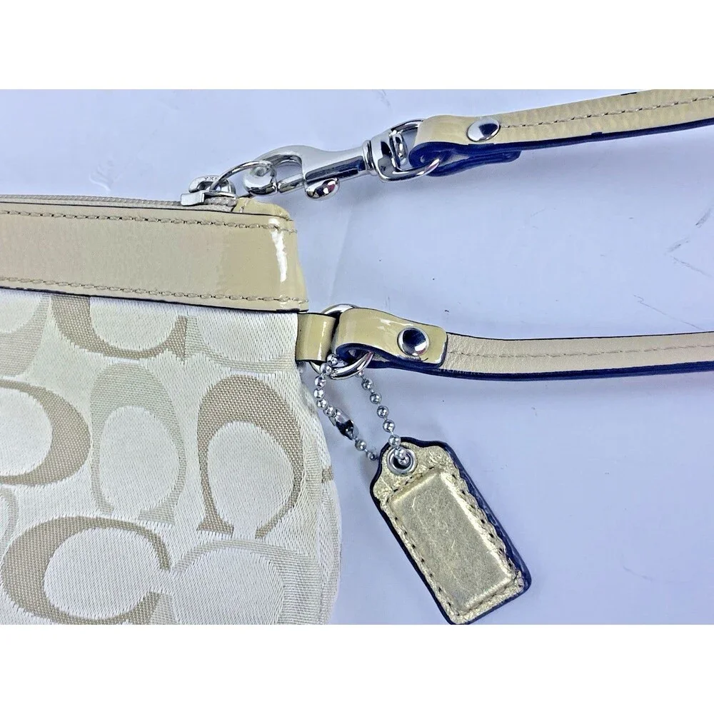 Coach authentic classic