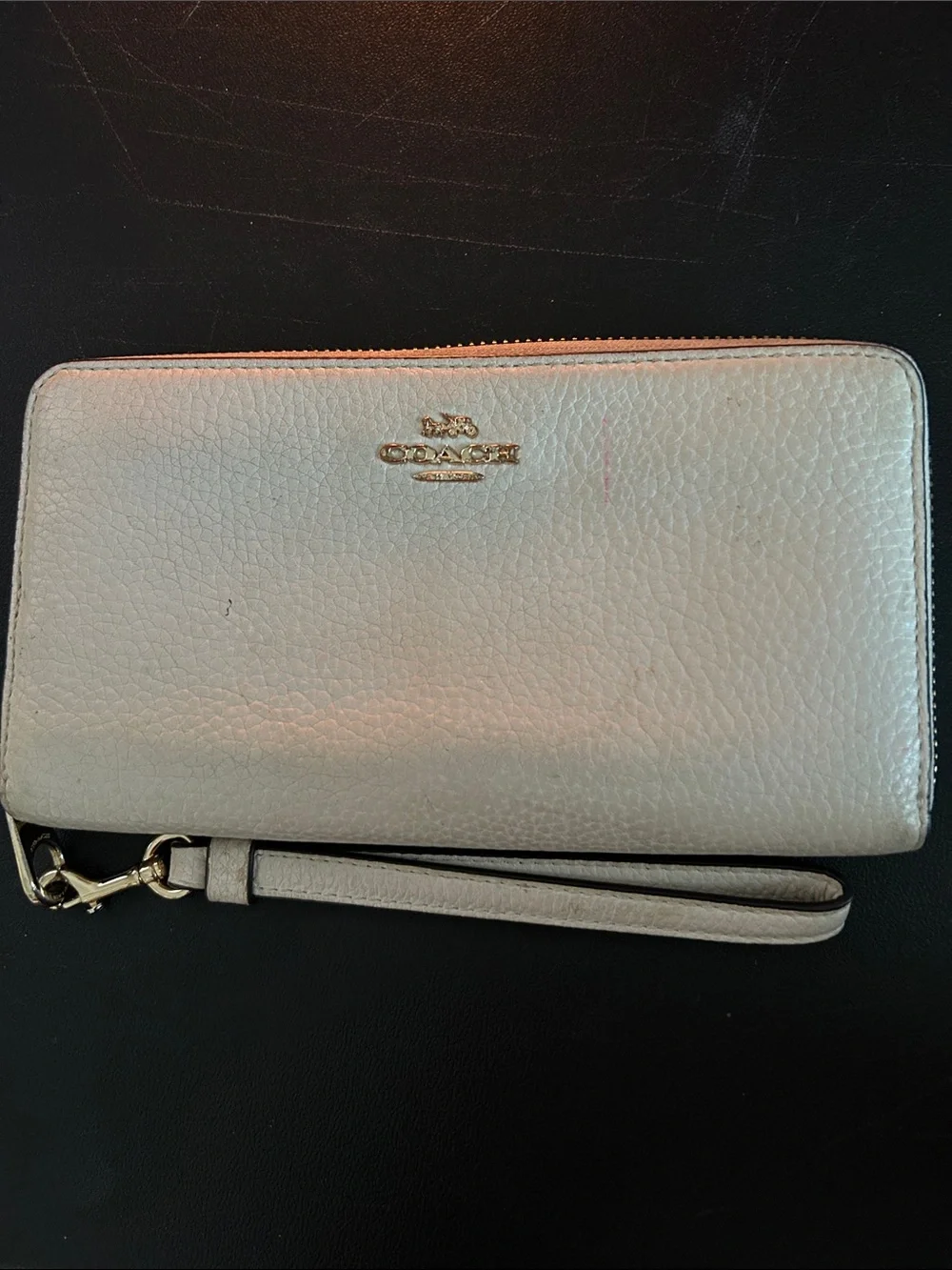 Coach wristlet cream