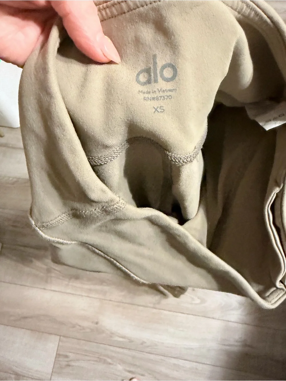 ALO Yoga stretchy tan