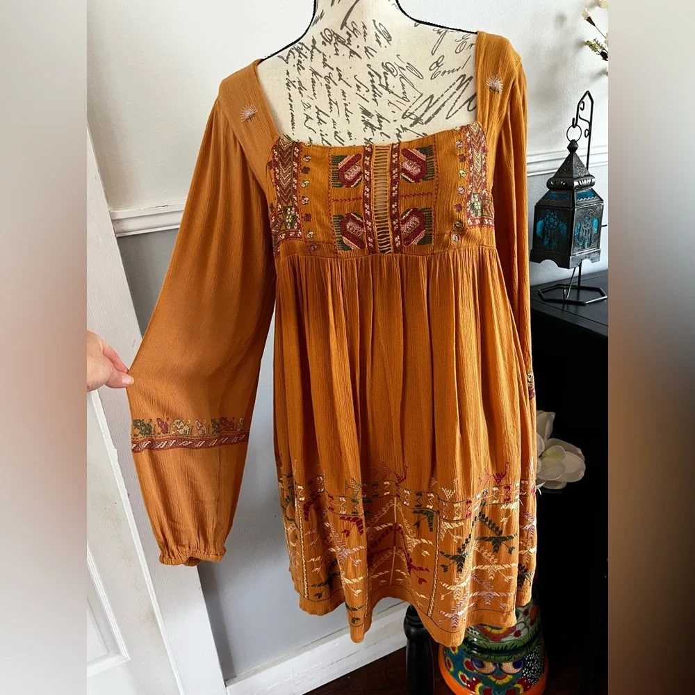Free People this embroidery