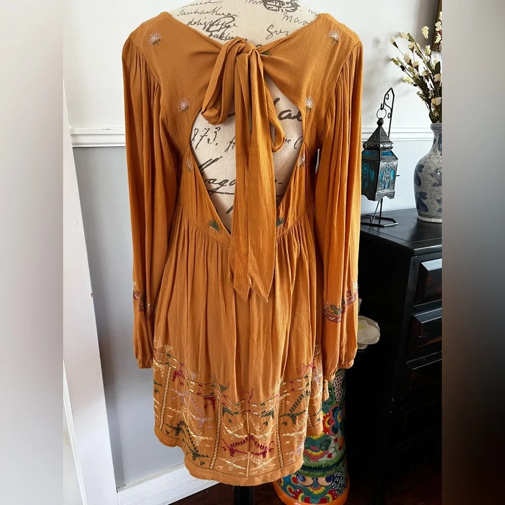 Free People this embroidery