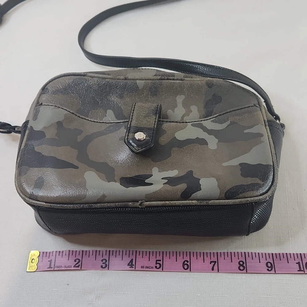 G.I.L.I Camo Leather Crossbody Bag. Size 9x6