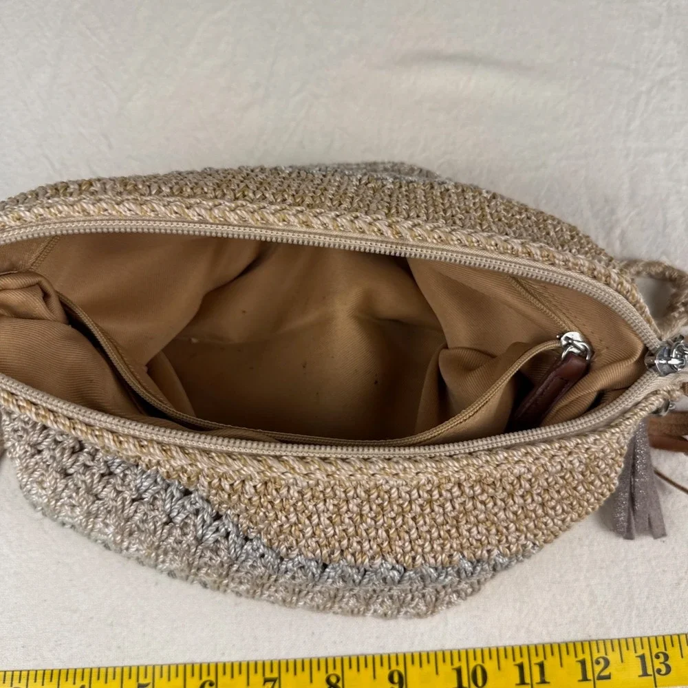 The Sak Crochet Crossbody Bag Womens Medium Beige Indie Ombre Boho Tassel Purse