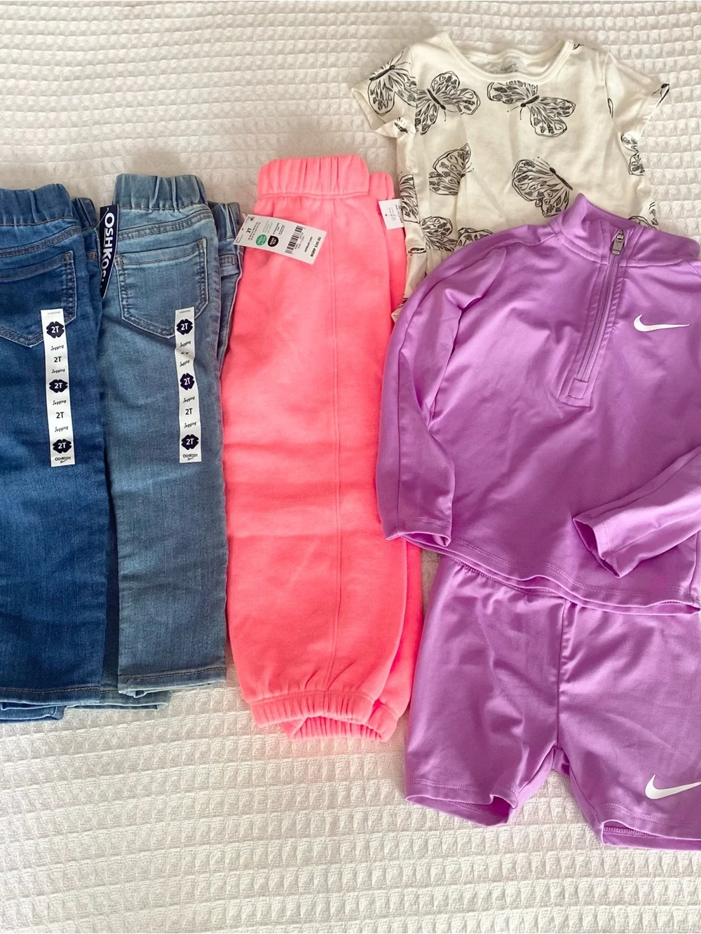 Girls 2T clothing bundle NWT and like new Gap Nike Carter’s Oshkosh