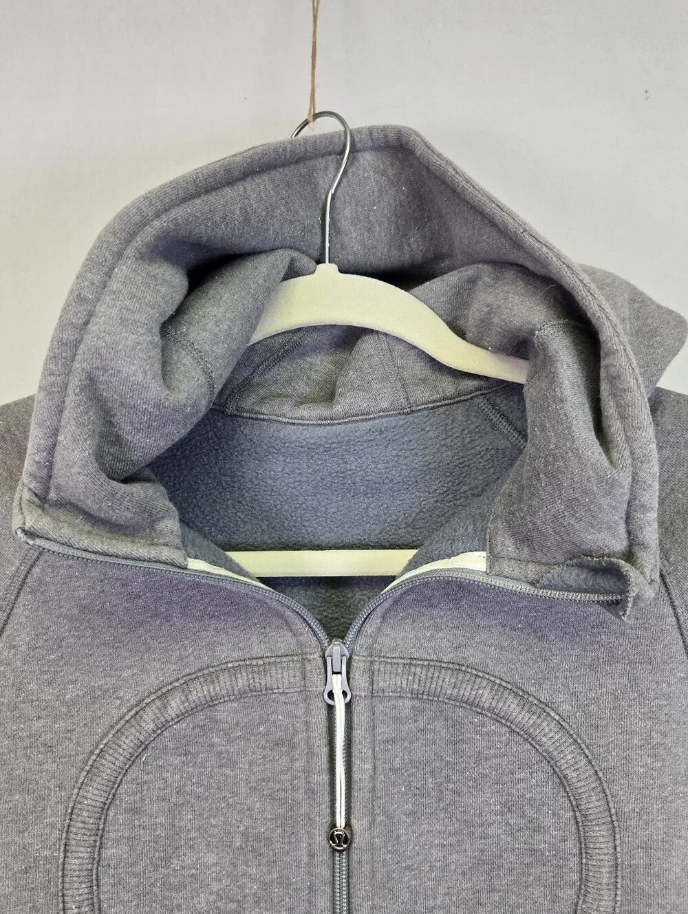 lululemon athletica hoodie pre
