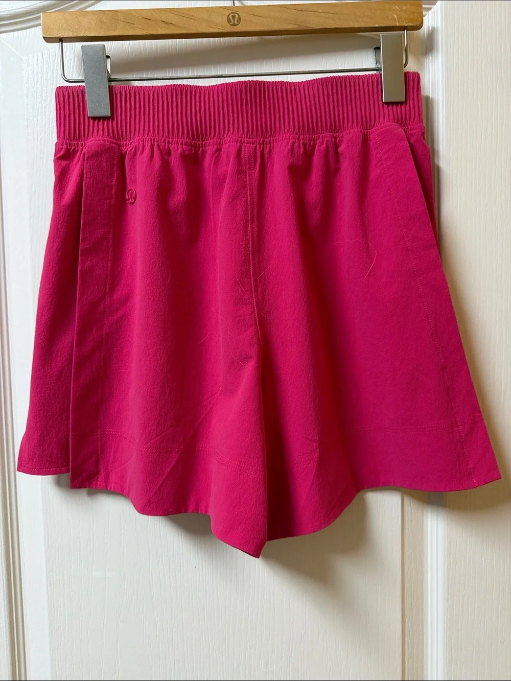 lululemon athletica lightweight stretchy