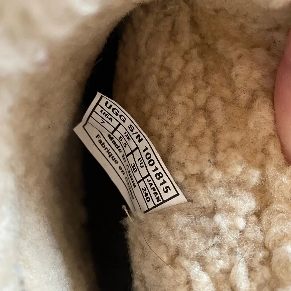 UGG excellent only