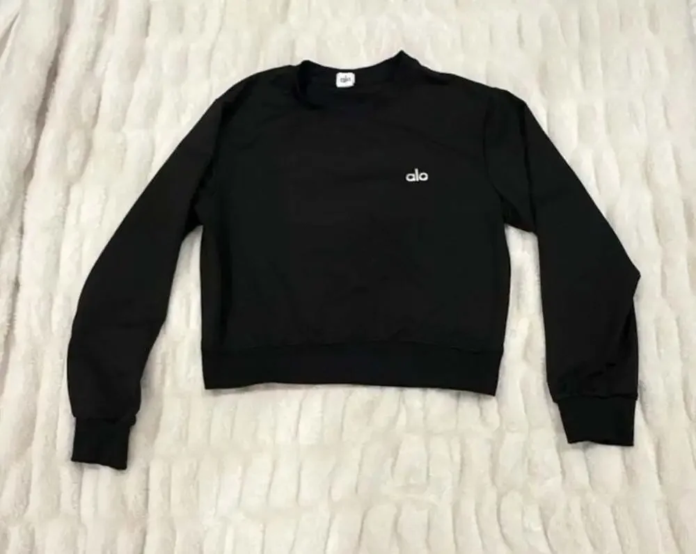 Alo Yoga Women's Black Crewneck Cropped Sweatshirt