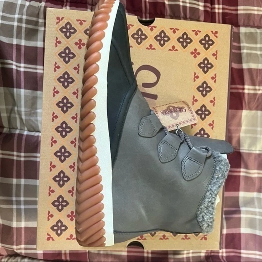 Skechers fun boots