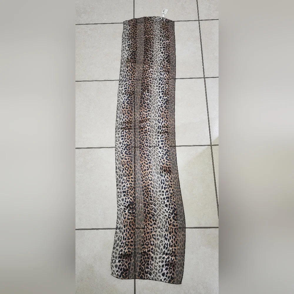 Bijoux Terner stylish leopard