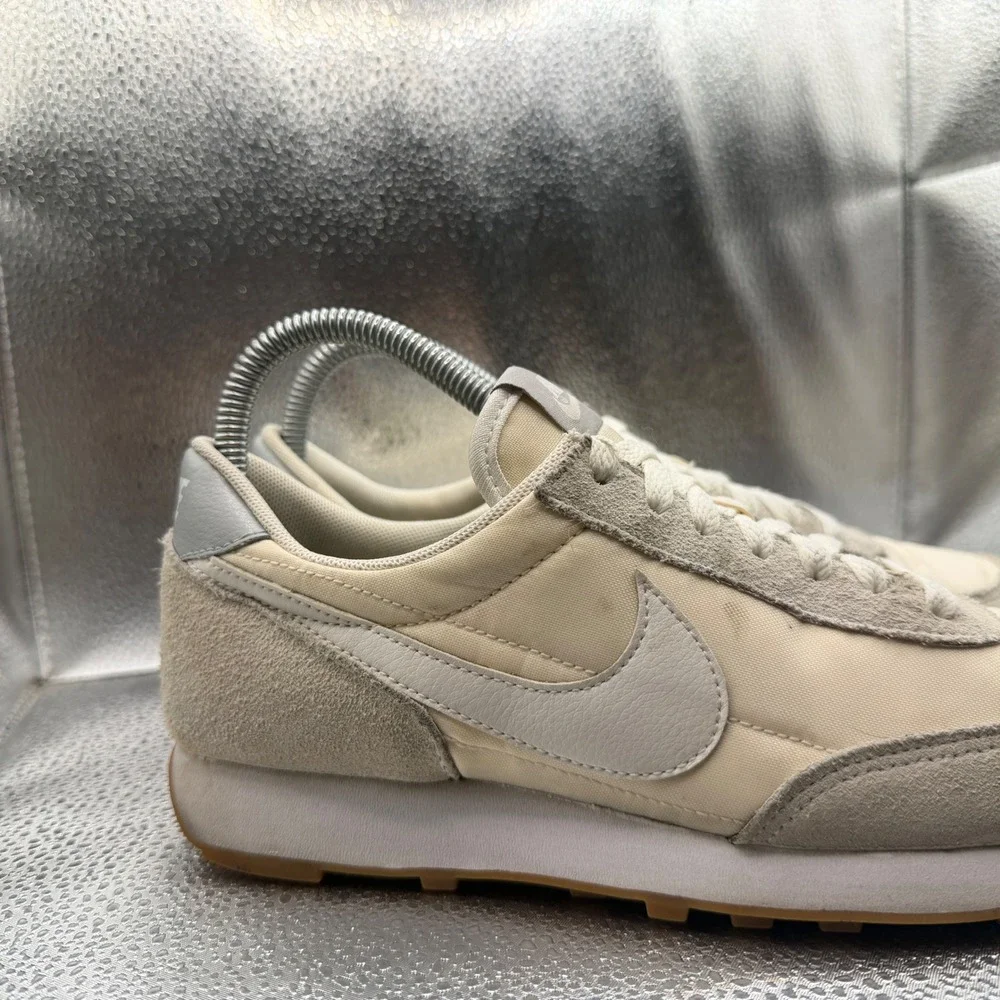 Nike daybreak sneakers