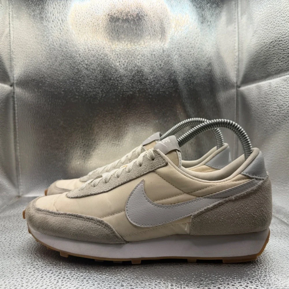 Nike daybreak sneakers