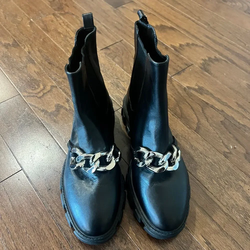 Michael Kors Scarlett embellished chain‎ chunky black leather boot Size 9.5