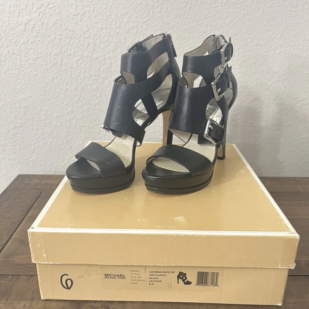 Michael Kors Lucinda Back W/silver Hardware Zip Black Platform Sandals size 6‎