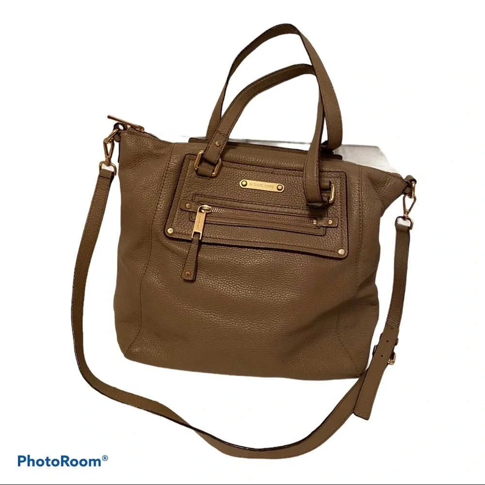 MICHAEL KORS BAG TOTE LONG STRAP TAUPE TAN GRAY PEBBLED LEATHER ZIP TOP