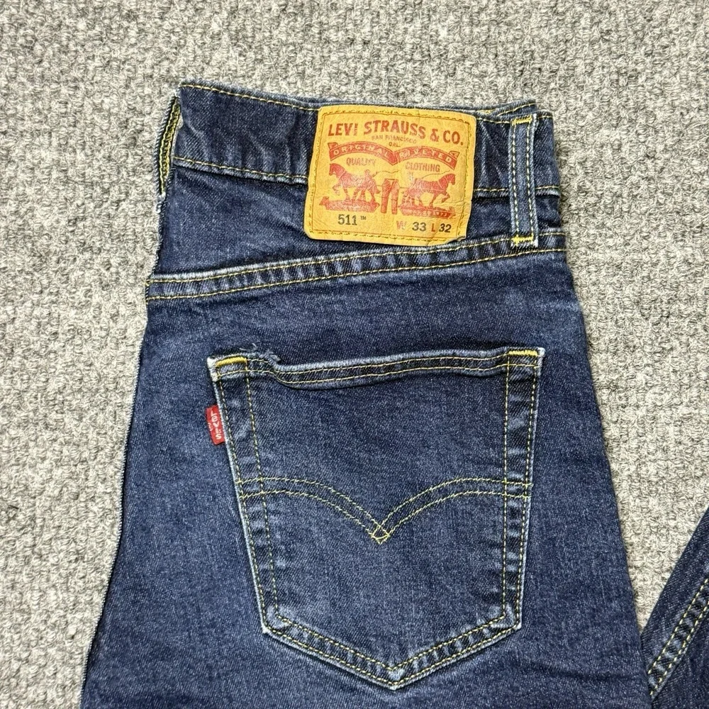 Levis size tag