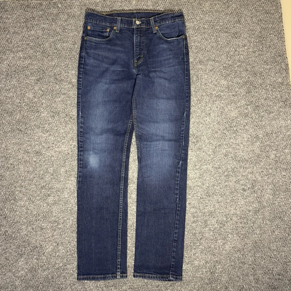 Levis size tag