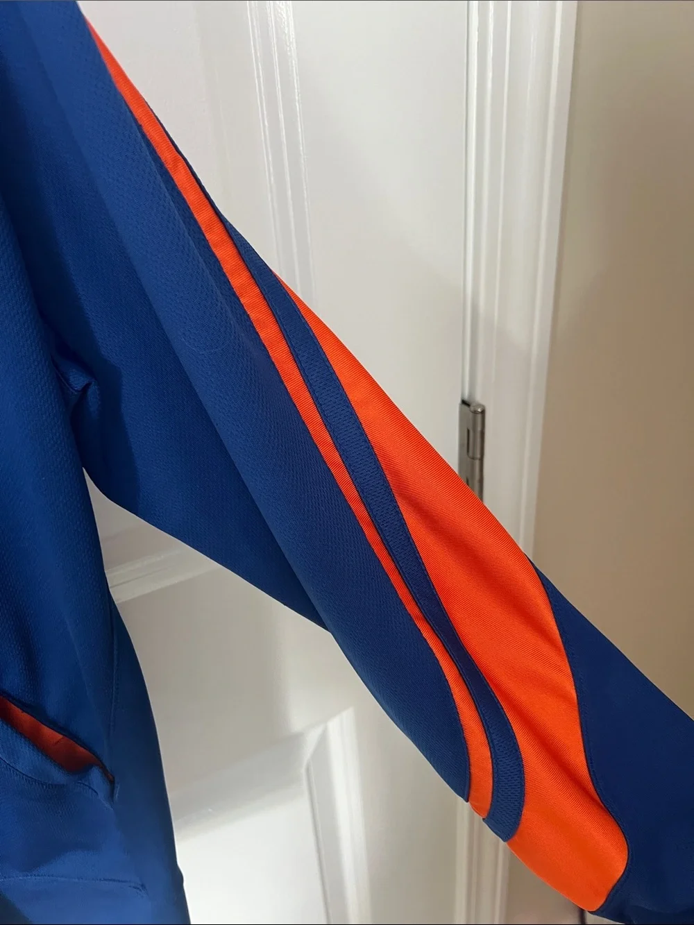 Nike sleeve 22”